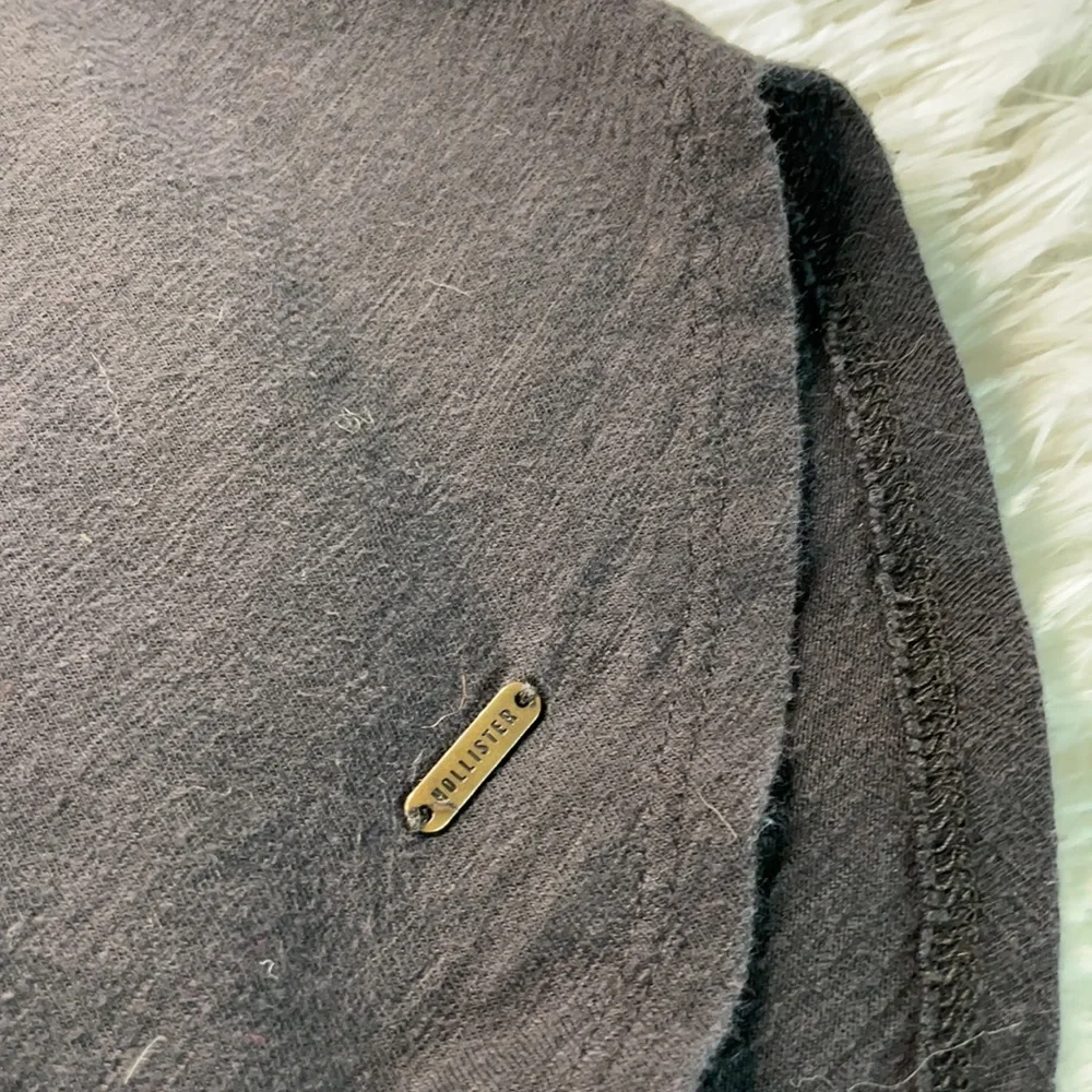 Hollister Black Long Sleeve - Size‎ Small - Picture 3 of 6